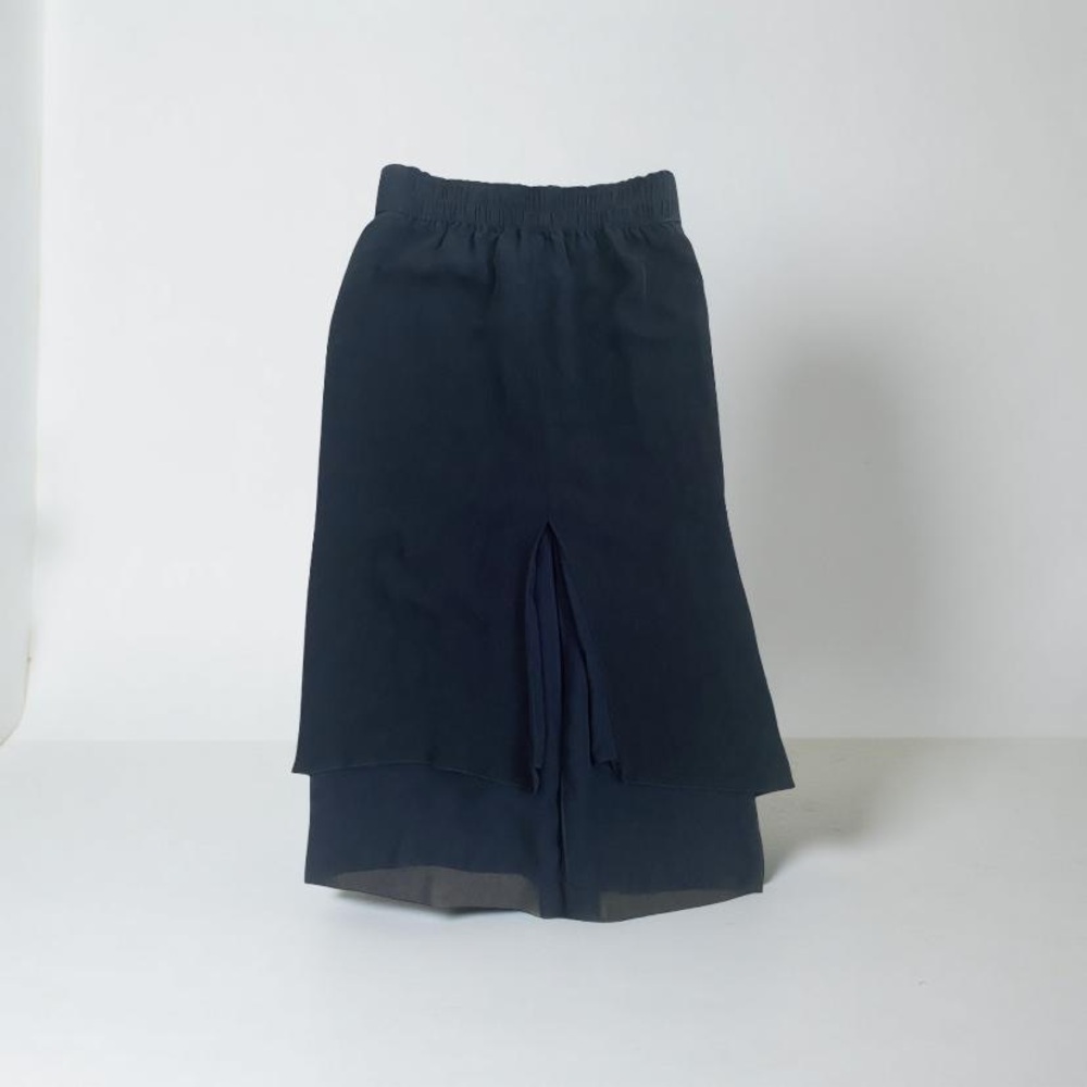 Babaton Aritzia 100% silk midi skirt